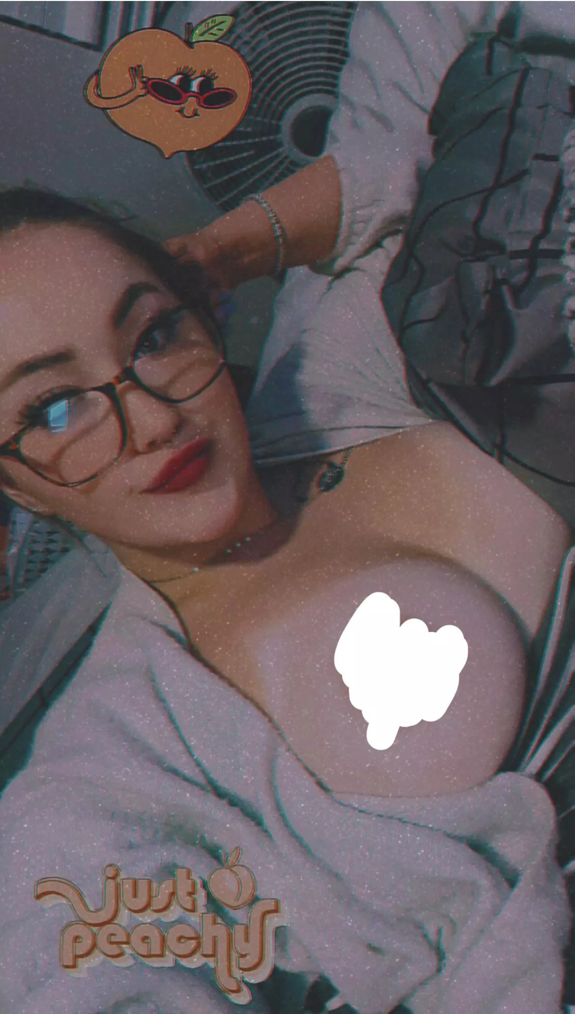 These glasses make me feel so sexy 🥵