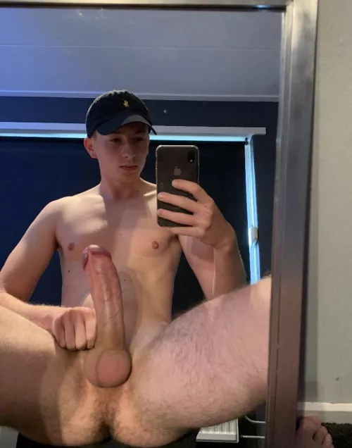 Come take a sit! 🍆💦