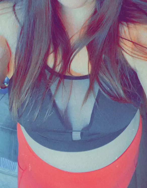 Easily one of my fav sports bras 🥰 (F26)