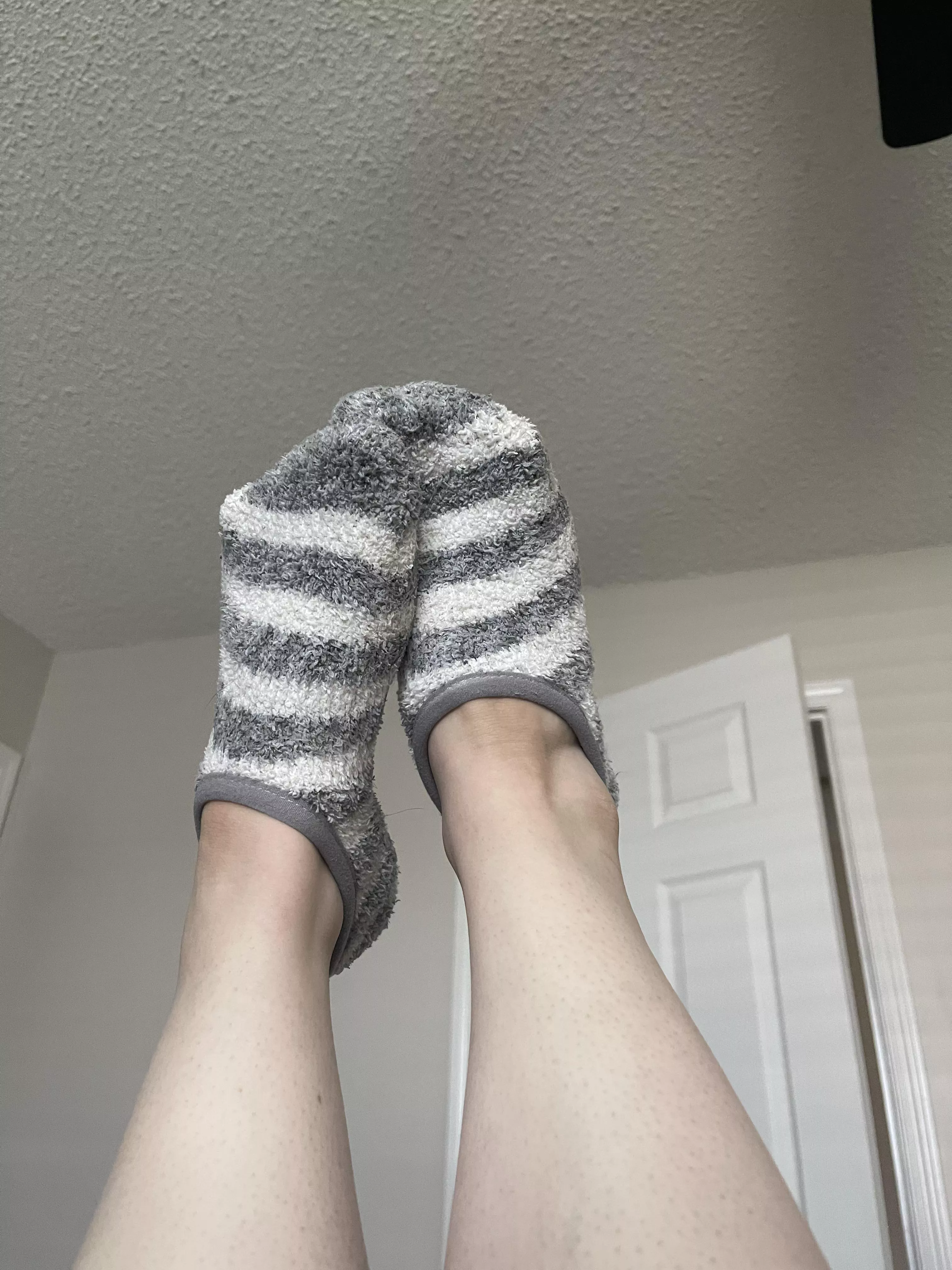 Going on day 3 of wear, who wants them?! 🥵