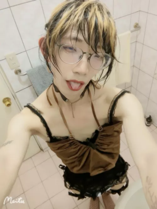 just finish work and post for people who say want see more about me at afternoon.