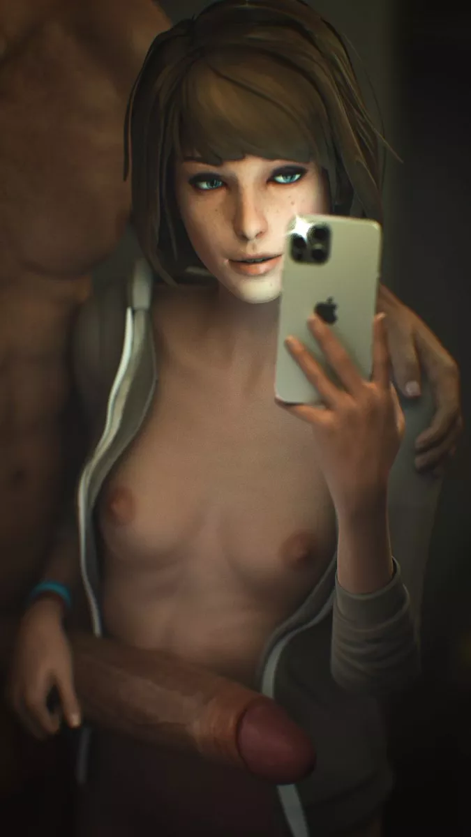 Max taking a selfie (Stephanie)