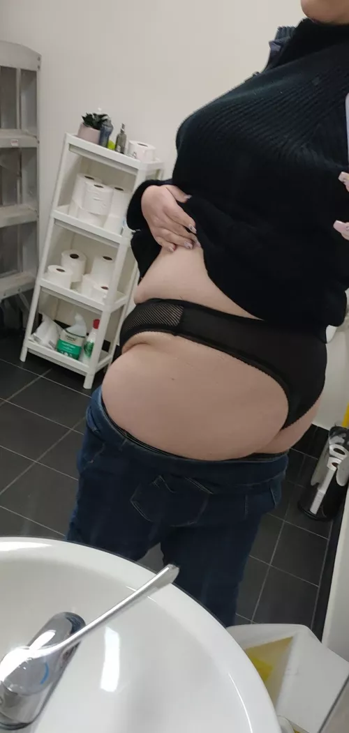 I shared this on my snap and felt really good about it so I decided to share it here. Yes I'm at work 😅🤭