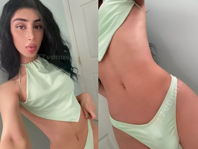 how does my swimsuit look, do you mind the bulge? c;