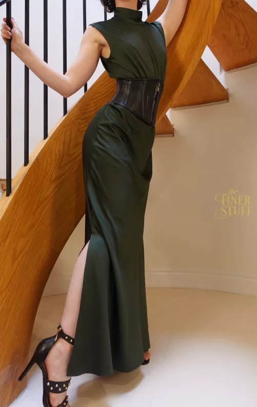 I don't need to dress up to be a Domme, but it definitely gets me in the mood!