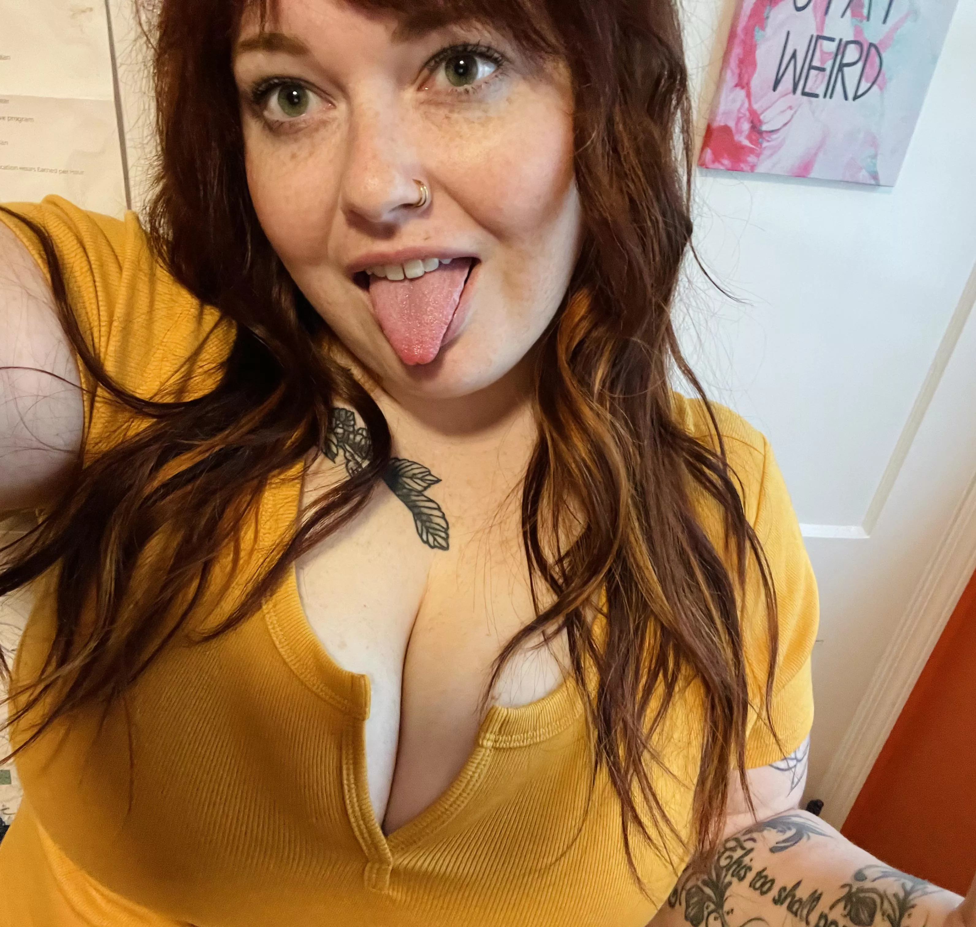 Slut wanting to get fucked 😜 Slut wanting to get fucked 😜