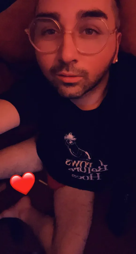 30 m btm | who’s getting high with me? DMs open | hmu for snap