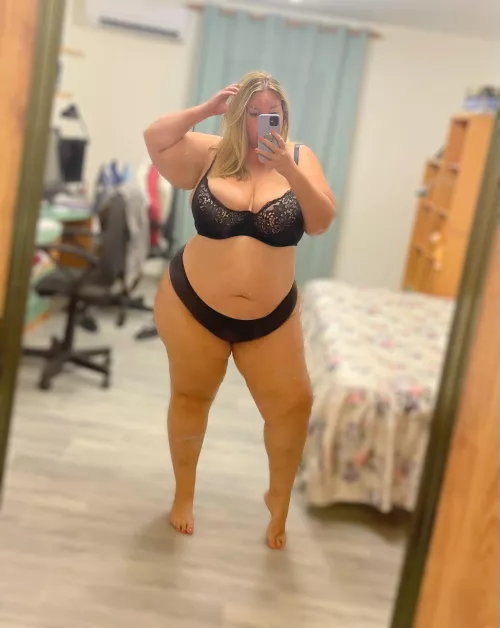 Doing my best to contribute to hot girl summer