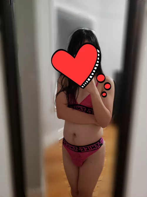 How do you like my new outfit?? 🥺💞