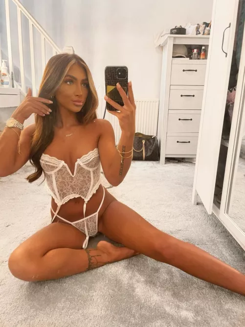 Who else is horny tonight? 😈