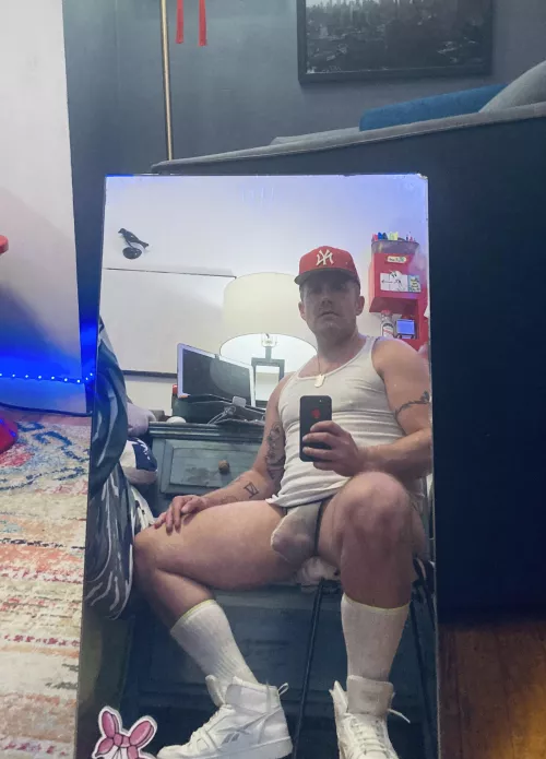 Dedicated Bator, Stoner here…. And a few bumps / lines too