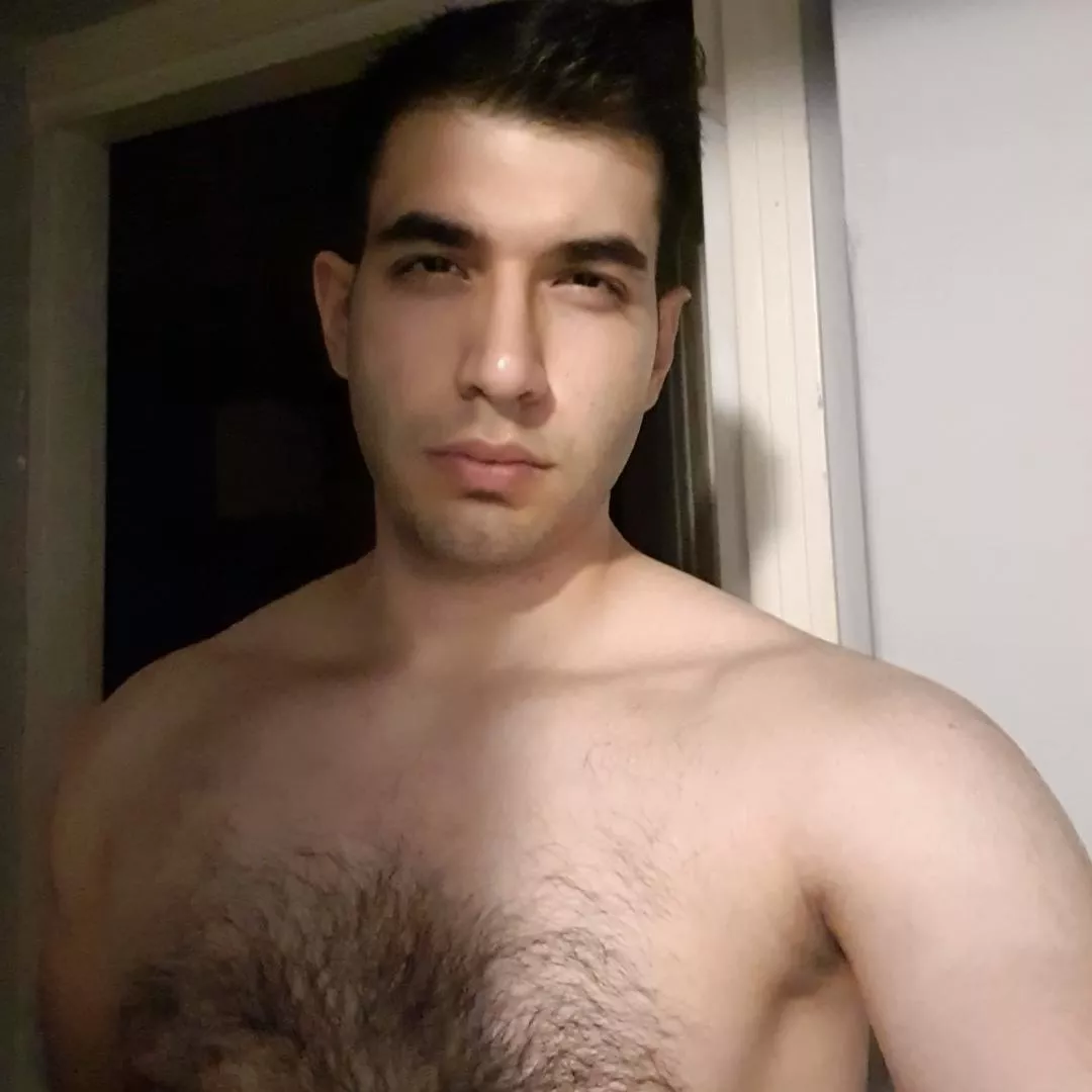 Hot in here, who wants to take shower with me?