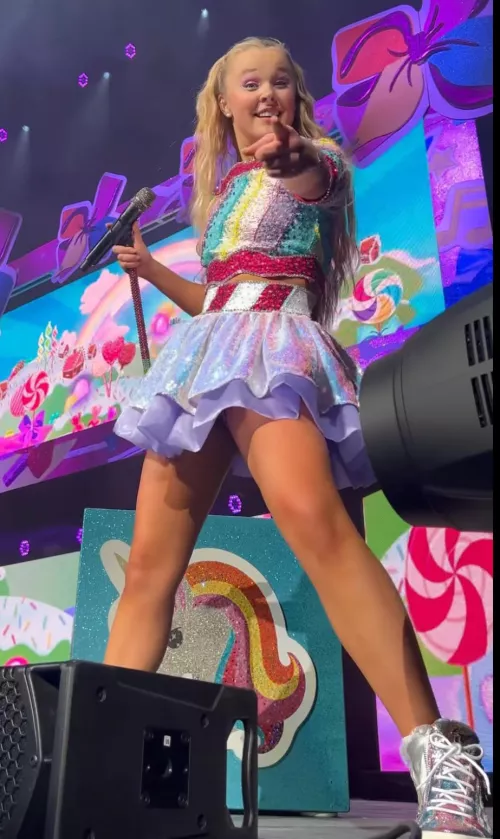 I would eat out and fuck Jojo Siwa in a heartbeat
