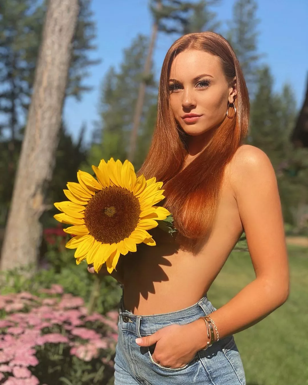 Sarah Gibson Sarah Gibson