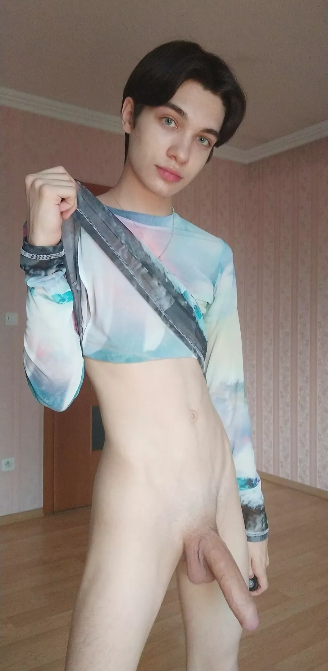 Hey, wanna play with us?🤥