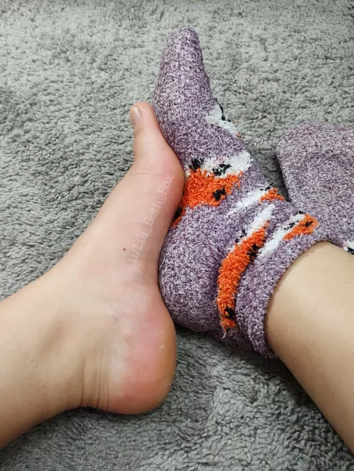 Fuzzy socks, in 90° heat!
