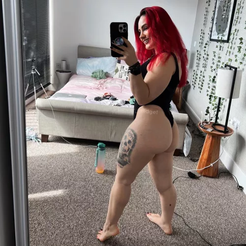 4ft 8” but hella THICC