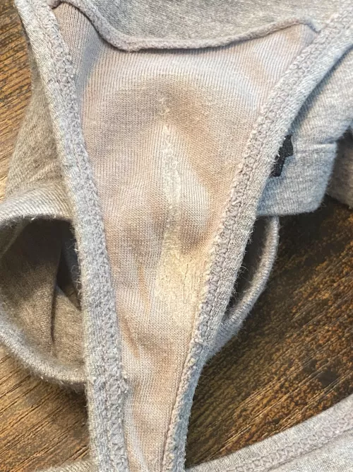 It’s my birthday! 😍🎂 I just put this pair on not too long ago so let’s see how dirty I can make it 😏