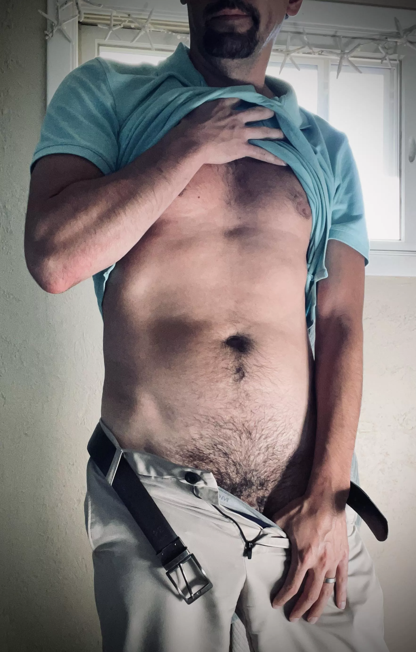 Time to unwind. Thank god tomorrow is Friday 🙌