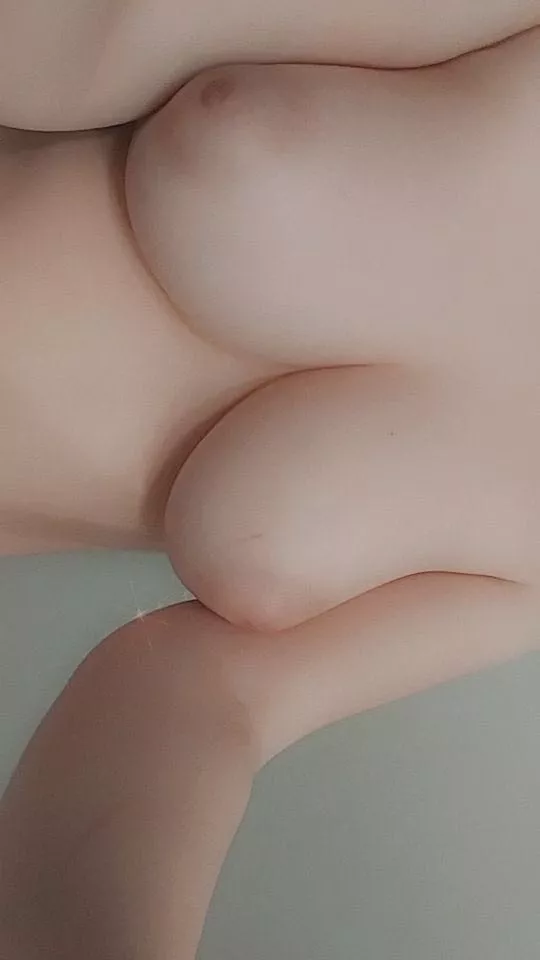 Do you wanna have fun tonight? 🤤