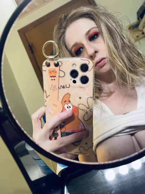 I love this eye paint