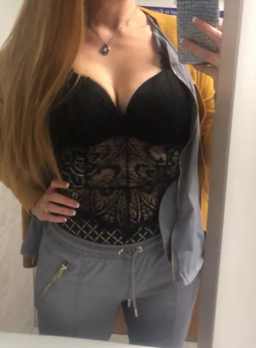 She can be a little naughty under those scrubs 😈