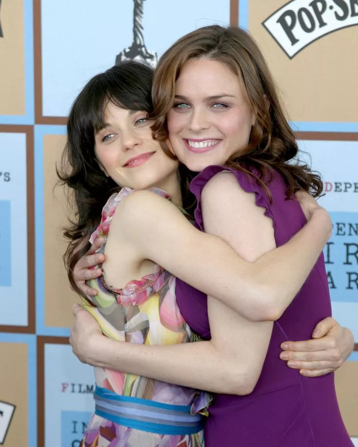 Zooey & Emily Deschanel