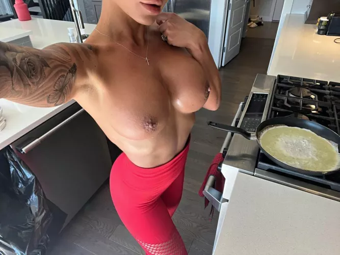 Cum cook with me babe