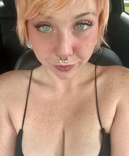 Enjoying my darker freckles with all the sun I’ve been getting ❤️