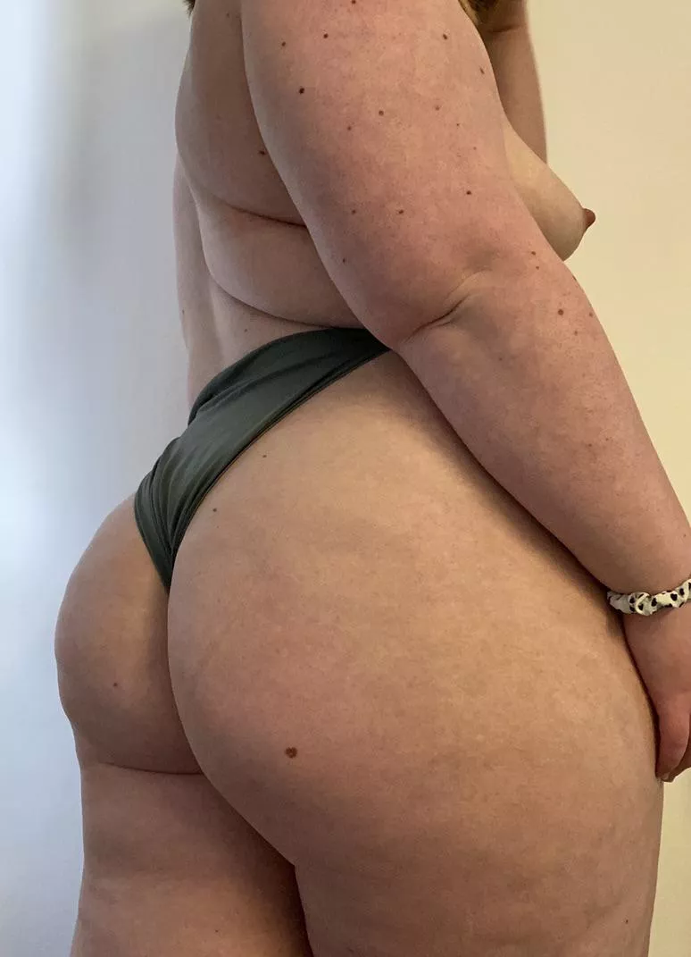 Spank or massage? 👀