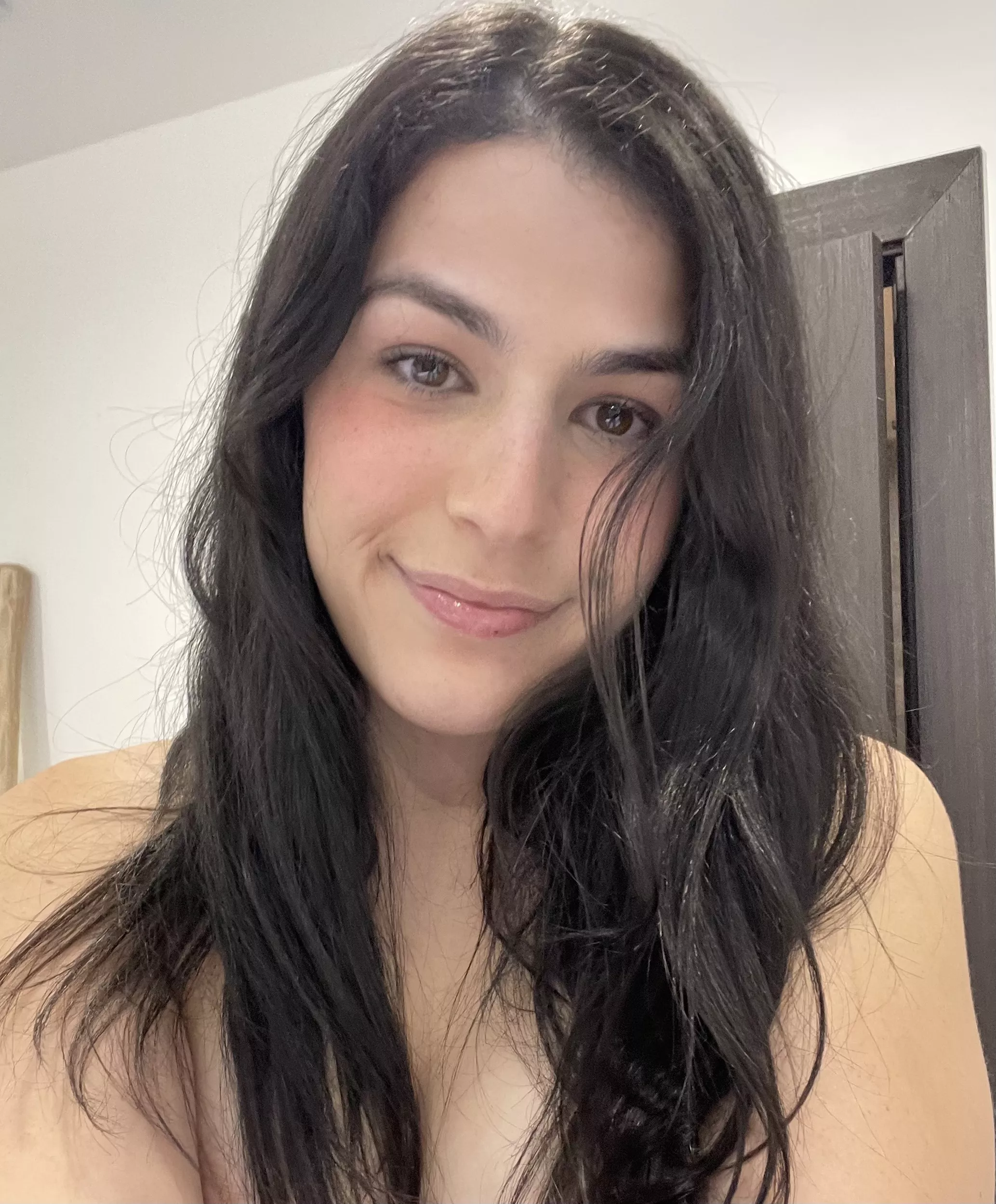 There’s no inch of me that doesn’t have a freckle and they all want to be adored 🙈