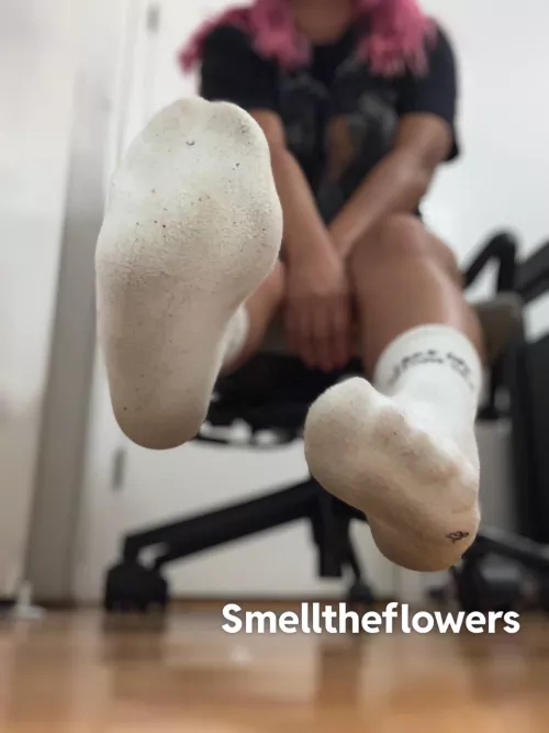 Dang should I wash these smelly socks? My roommates complain about my smelly feet 🫠