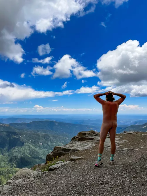 Jeep trail with a view