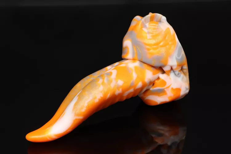 s/m Winston's Tongue for my birthday 🤩