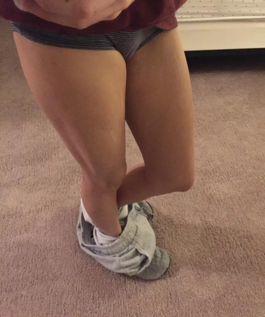 Hubby is at work and said I should play with you guys.