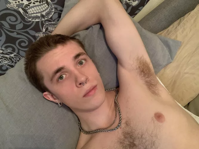 23, just showing off my pit hair