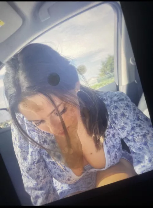 My sister got covered by a redditor 🥵