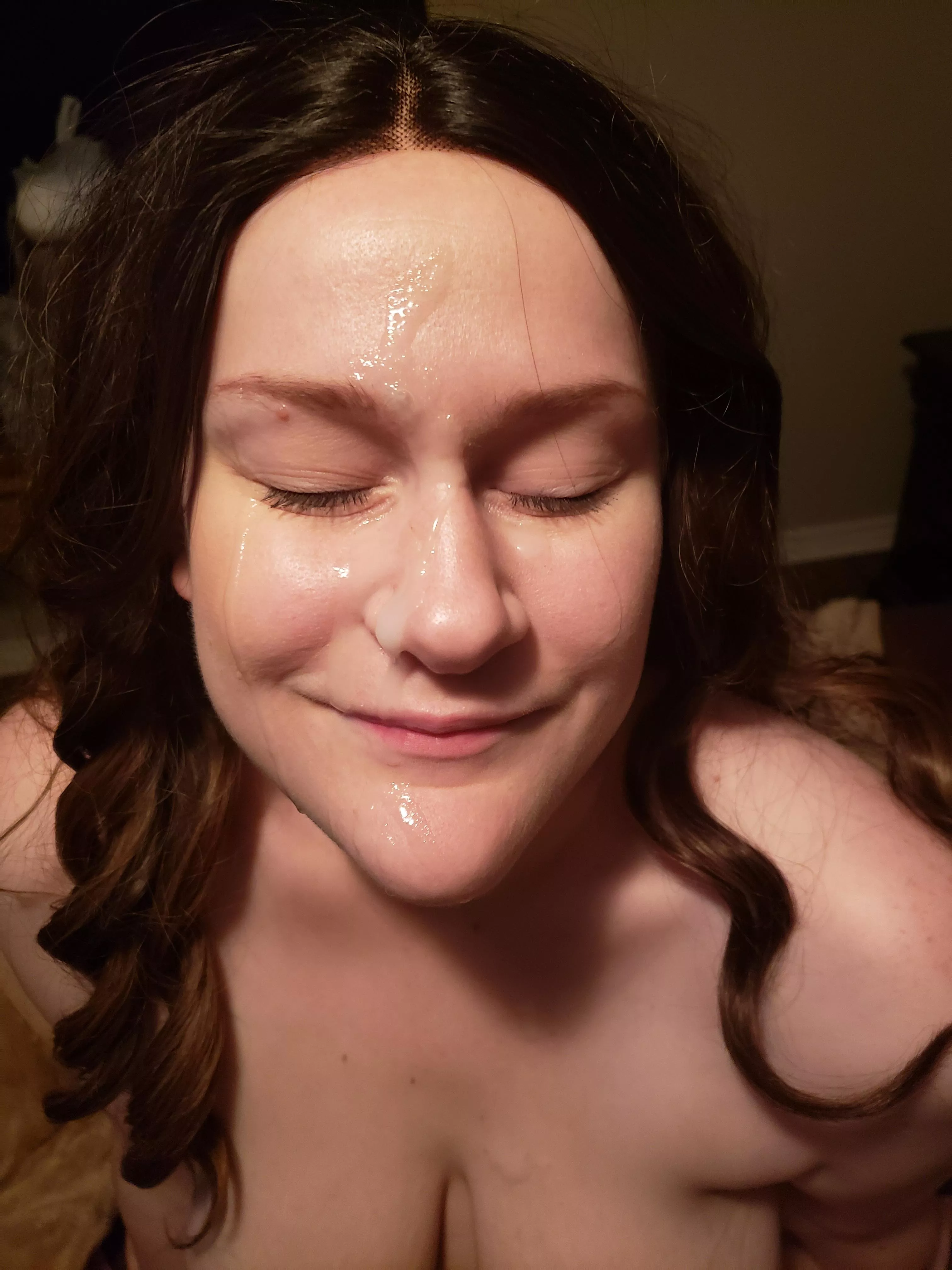 love when his cum hits my face 😈