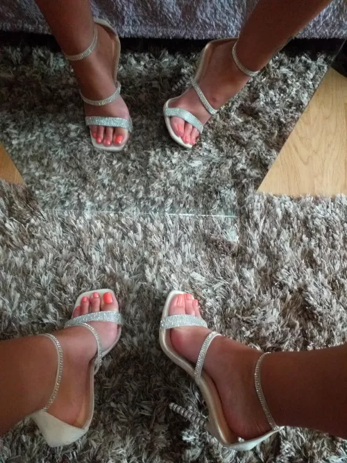 Do you like how my feet looks in this pair of heels?