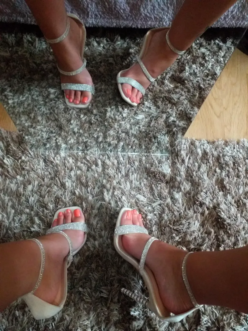 Do you like how my feet looks in this pair of heels?