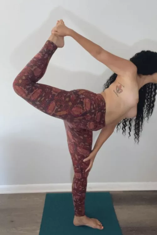 [F] Dancer pose variation for my yoga students today