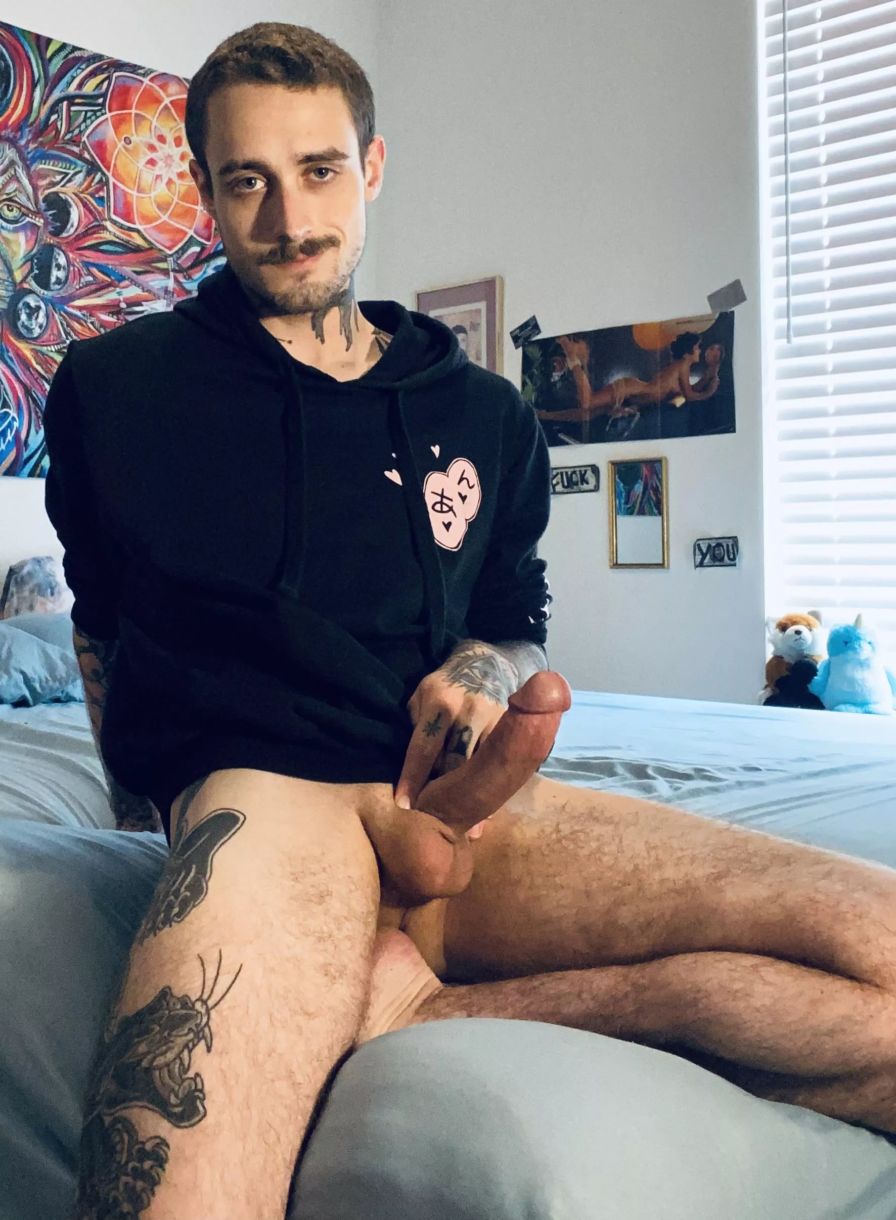 Good morning you sexy fuckers 😉 have a GREAT day, and throat punch anyone who says otherwise! 💕