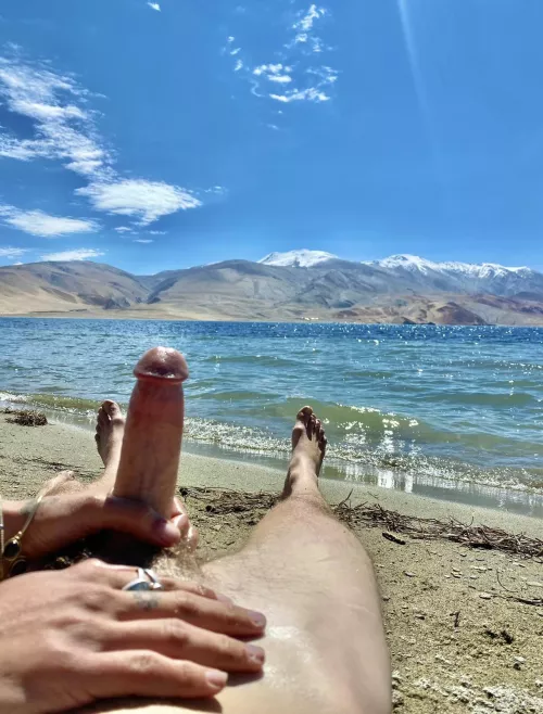 I swear those mountains werenβt white before