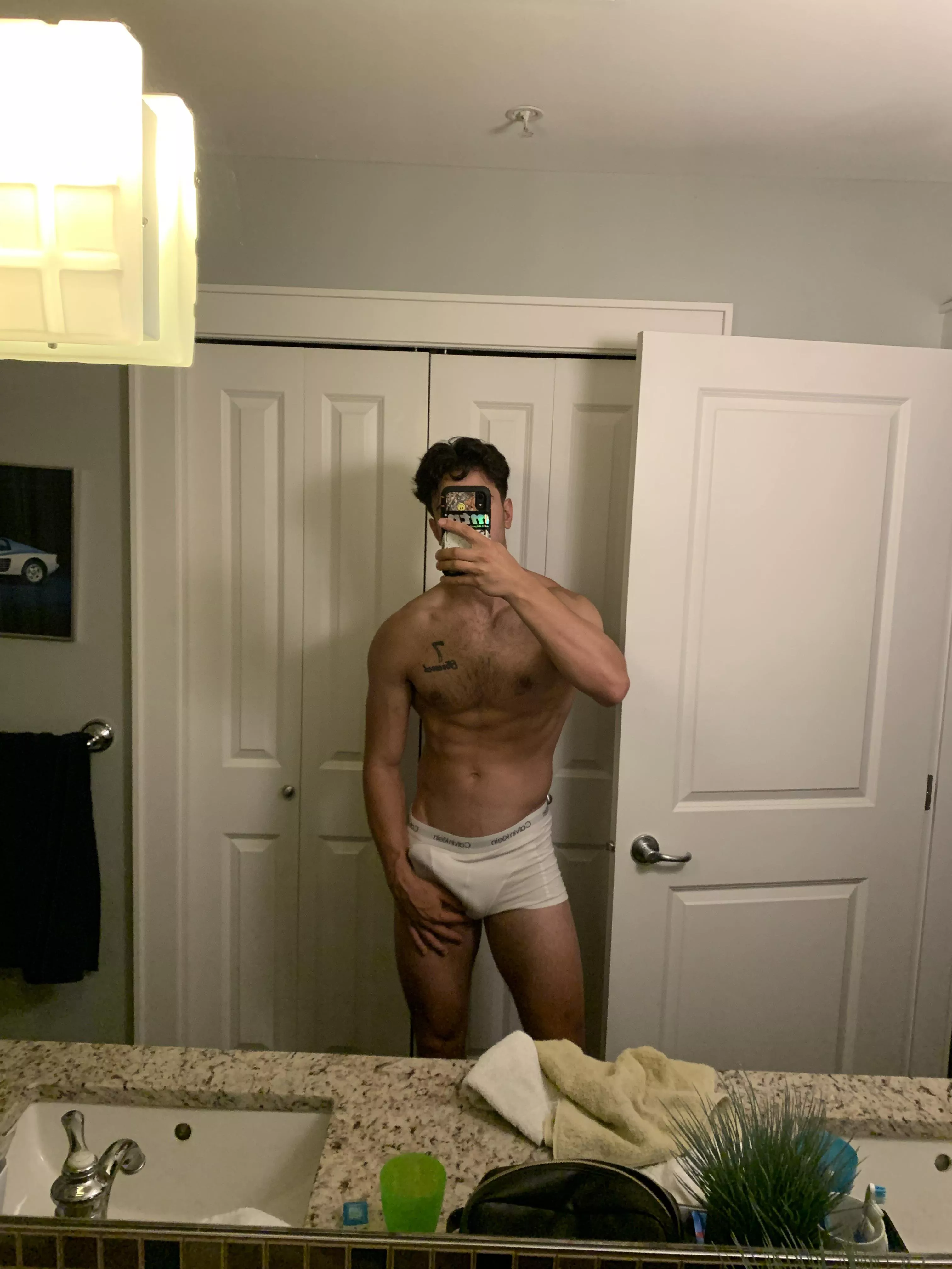 It’s annoying when this happens in public 👀