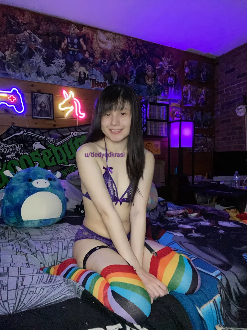 would you sit next to me in bed and watch tv