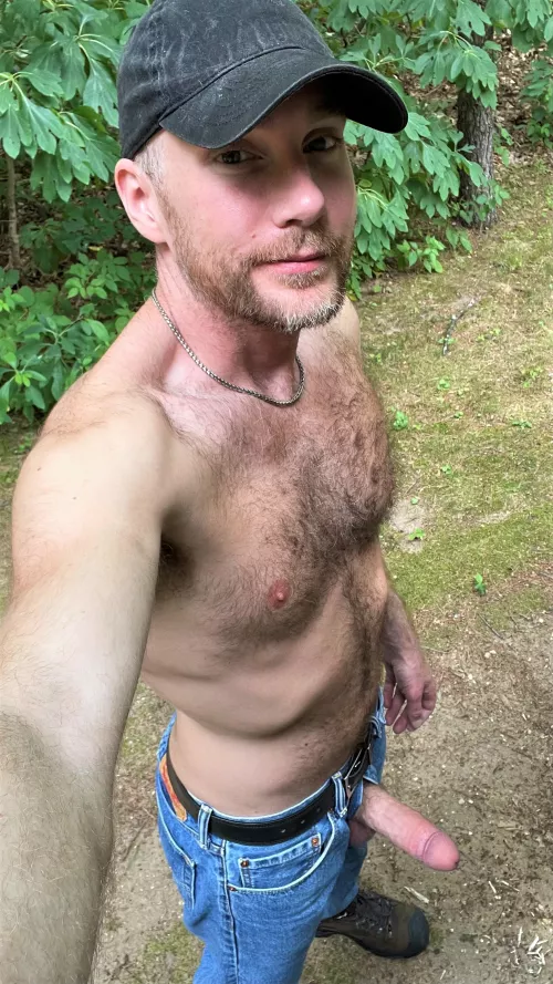 (41) I've got some of that good ole' Friday mood going on.