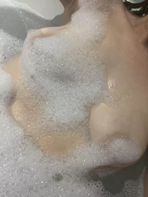 Bath time is my favourite 😋