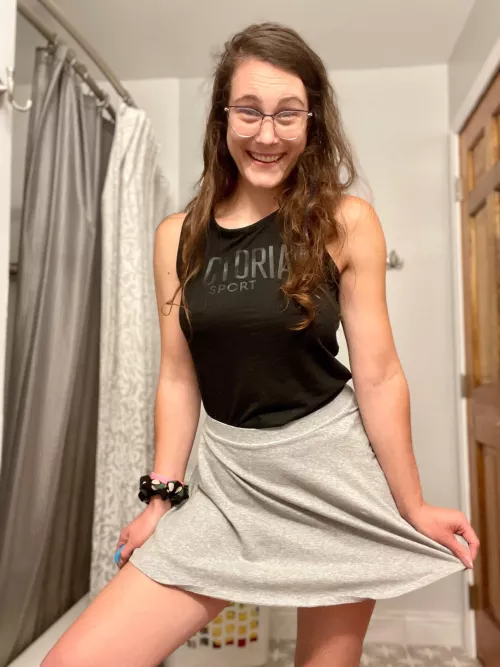 A bit more SFW than I usually see here, but I feel cute, so heyyyy