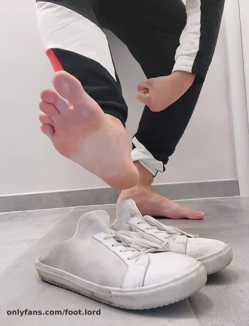 i trampled my friend's shoes and made him watch. He got hard in a second.