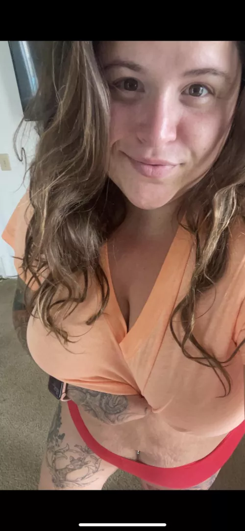 do bbw curves turn you on? how about when there covered in tattoos?